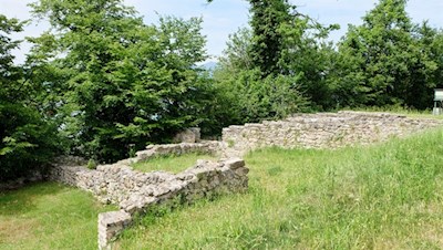 Along the path you will encounter remains of a rich past