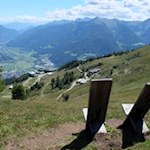 Aussichtsstühle laden zur genüsslichen Zwischenrast