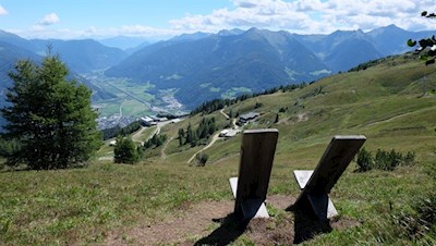 Aussichtsstühle laden zur genüsslichen Zwischenrast