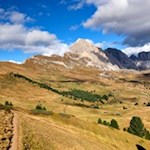 Auf schmalen Pfaden in Richtung Fermeda-Hütte