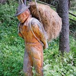 Auf dem Weg zur Huberalm kann man in frühere Lebenswelten eintauchen