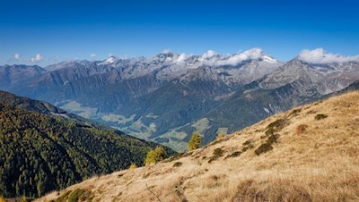 Auf dem Hochfeld erschließen sich pittoreske Ausblicke