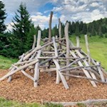 Die Bergerlebniswelt wartet mit zahlreichen Klettergerüsten auf