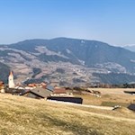 Der-Rundweg-Spinges-öffnet-schöne-Ausblicke