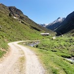 Die Martalm ist in eine idyllische Landschaft gebettet