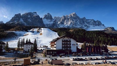 Am Kreuzbergpass, der Grenze zwischen Südtirol und dem Veneto