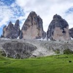 Nelle-immediate-vicinanze-delle-graziose-Tre-Cime-di-Lavaredo
