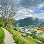 Von Telfes führt der Weg Nr. 4 zurück nach Thuins