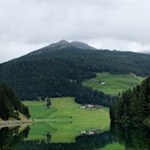 Die Wanderung zur Flaggerschartenhütte nimmt am Durnholzer See ihren Anfang