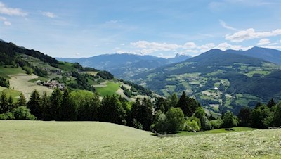 Die Wanderung nach Bad Dreikirchen eröffnet malerische Ausblicke