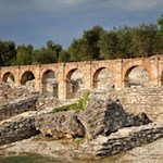 Die Grotte di Catullo am Nordufer Sirmiones