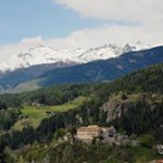 Die Sonnenburg aus der Ferne