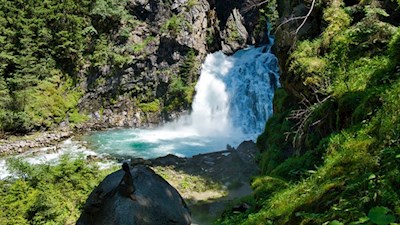 Am ersten Wasserfall