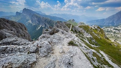 Vista sul Settesass durante la salita al Sass de Stria