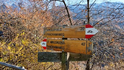 Sul sentiero panoramico per Santa Maddalena