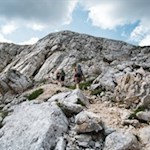 Durch eine Stein- und Geröllwüste auf den Seekofel