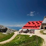 Tierser Alpl vor blauem Sommerhimmel