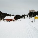 Die-idyllisch-gelegene-Halslhütte-ist-auch-im-Winter-geöffnet