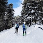 Auch Skitourengeher suchen die Klausner Hütte und die dahinter aufragenden Berge gerne auf