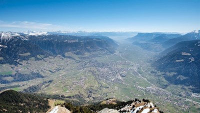 Gipfelblick auf das Burggrafenamt und den Vinschgau