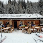 Die-schneegeschmückte-Bacherhütte