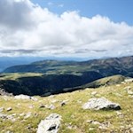 Unser Blick schweift über die gegenüberliegende Villanderer Alm
