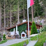 Liegewiese der Bizathütte