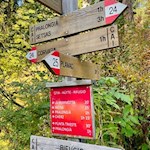 Il sentiero n. 24 passa davanti al rifugio La Marmotta