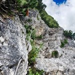 Passaggio esposto sulla via per il lago Sorapis