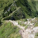 Der schmale Pfad zur Ochsenscharte erfordert Trittsicherheit