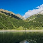 Am Neves Stausee beginnt und endet unsere Wanderung