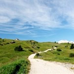 Attraverso un dolce paesaggio alpino in direzione di Störes