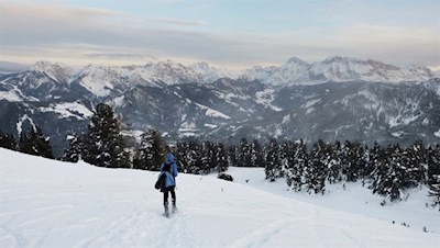 Mit Blick auf den Heiligkreuzkofel zurück zum Pe de Börz