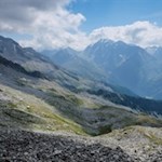 Bereits während des Anstiegs erschließen sich schöne Ausblicke