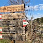 Der Rückweg nach Klausen ist mit einer guten Stunde ausgeschildert