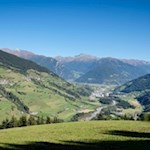 Blick auf Telfes und das tiefer liegende Sterzing