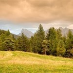 Vor der Kulisse des Peitlerkofel und der Geisler zurück nach Afers