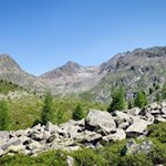 Die Wanderung auf den Bramstaller führt durch eine abgeschiedene Bergwelt