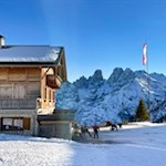 Rifugio-di-Vallandro-mountain-hut-on-the-Prato-Piazza-meadow