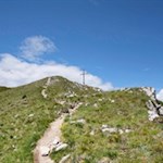 Nur mehr wenige Meter trennen uns vom Gipfelkreuz des Sarlkofel...