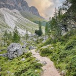 Sul sentiero Adolf Munkel si aprono panorami pittoreschi