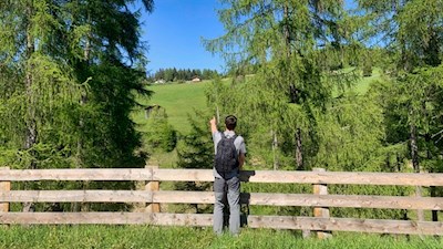 Unterwegs gerät die Leadner Alm bereits in unser Blickfeld