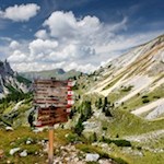 Hinter der Rossalm behält man weiterhin den Weg Nr. 4 bei