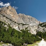 La cappella in legno commemora i caduti della prima guerra mondiale