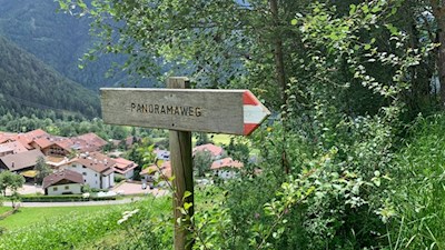 Der Lüsner Panoramaweg ist bestens ausgeschildert