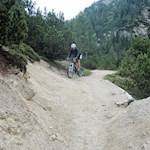 In mountain bike da Prato Piazza su sentieri di ghiaia fino a Dobbiaco