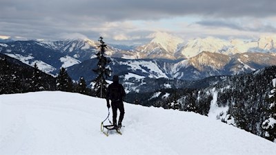 Auf der Rodelbahn Würzjoch entfalten sich atemberaubende Ausblicke auf die Dolomiten