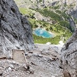 Nella ripida discesa verso il lago Lagazuoi