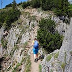 Die letzten Anstiegsmeter auf den Wolfskofel führen über eine seilgesicherte Passage