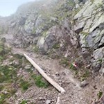 Seilgesicherte Passage unterhalb des Gipfels der Laugenspitze